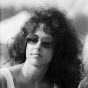Grace Slick - List pictures