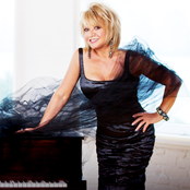 Elaine Paige - List pictures