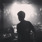 Ryan Hemsworth - List pictures