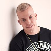 Elastinen - List pictures