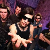 Hinder - List pictures