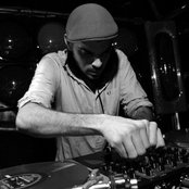 Dj Pone - List pictures