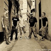 Linea 77 - List pictures