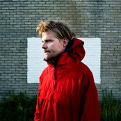 Aero Flynn - List pictures