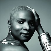 Angelique Kidjo - List pictures