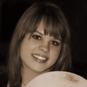 Holly Tucker - List pictures