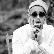 Jez Dior - List pictures