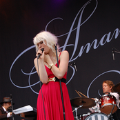 Amanda Jenssen - List pictures
