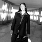 Holly Cole - List pictures