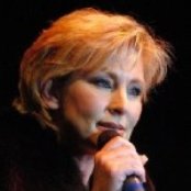 Claudia Jung - List pictures