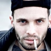 Autre Ne Veut - List pictures