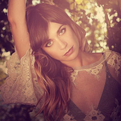 Nicole Atkins - List pictures