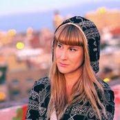 Lorna Dune - List pictures