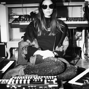 I Break Horses - List pictures