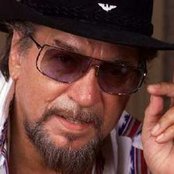 Waylon Jennings - List pictures