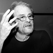 Luis Eduardo Aute - List pictures