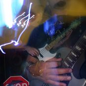 Feint - List pictures