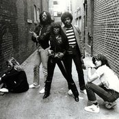 Mothers Finest - List pictures