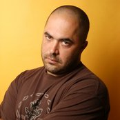 Aaron Lewis - List pictures