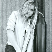 Daisy Dares You - List pictures