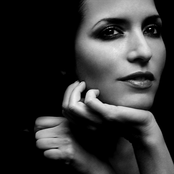 Andrea Corr - List pictures