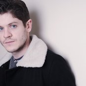 Iwan Rheon - List pictures