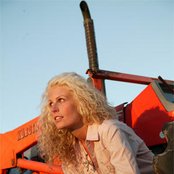 Joey Daniels - List pictures