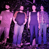 Polica - List pictures