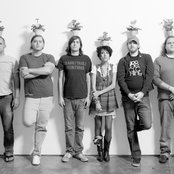 Far-less - List pictures