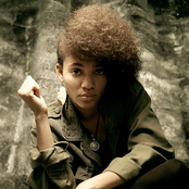 Nneka - List pictures