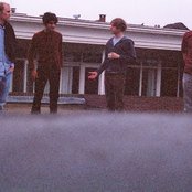 Explosions In The Sky - List pictures