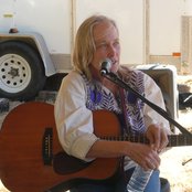 Laurie Lewis - List pictures