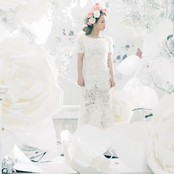 Lee Hi - List pictures