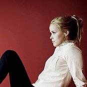 Tina Dickow - List pictures