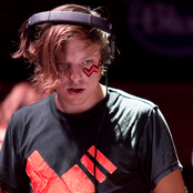 Robert Delong - List pictures