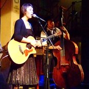 Inara George - List pictures