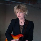 Debbie Davies - List pictures