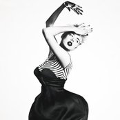 Agyness Deyn - List pictures