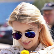 Mika Newton - List pictures