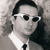 Gary Wilson - List pictures