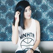 Daniela Andrade - List pictures