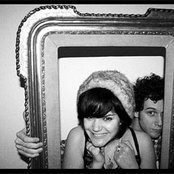 Soko - List pictures