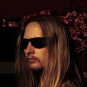 Jerry Cantrell - List pictures