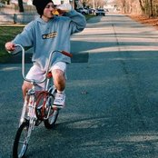 Hi-rez - List pictures