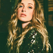 Zella Day - List pictures