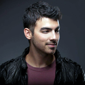 Joe Jonas - List pictures