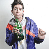 T. Mills - List pictures