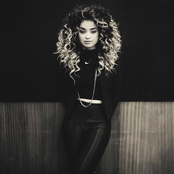Ella Eyre - List pictures
