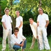 Crvena Jabuka - List pictures