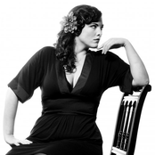 Caro Emerald - List pictures